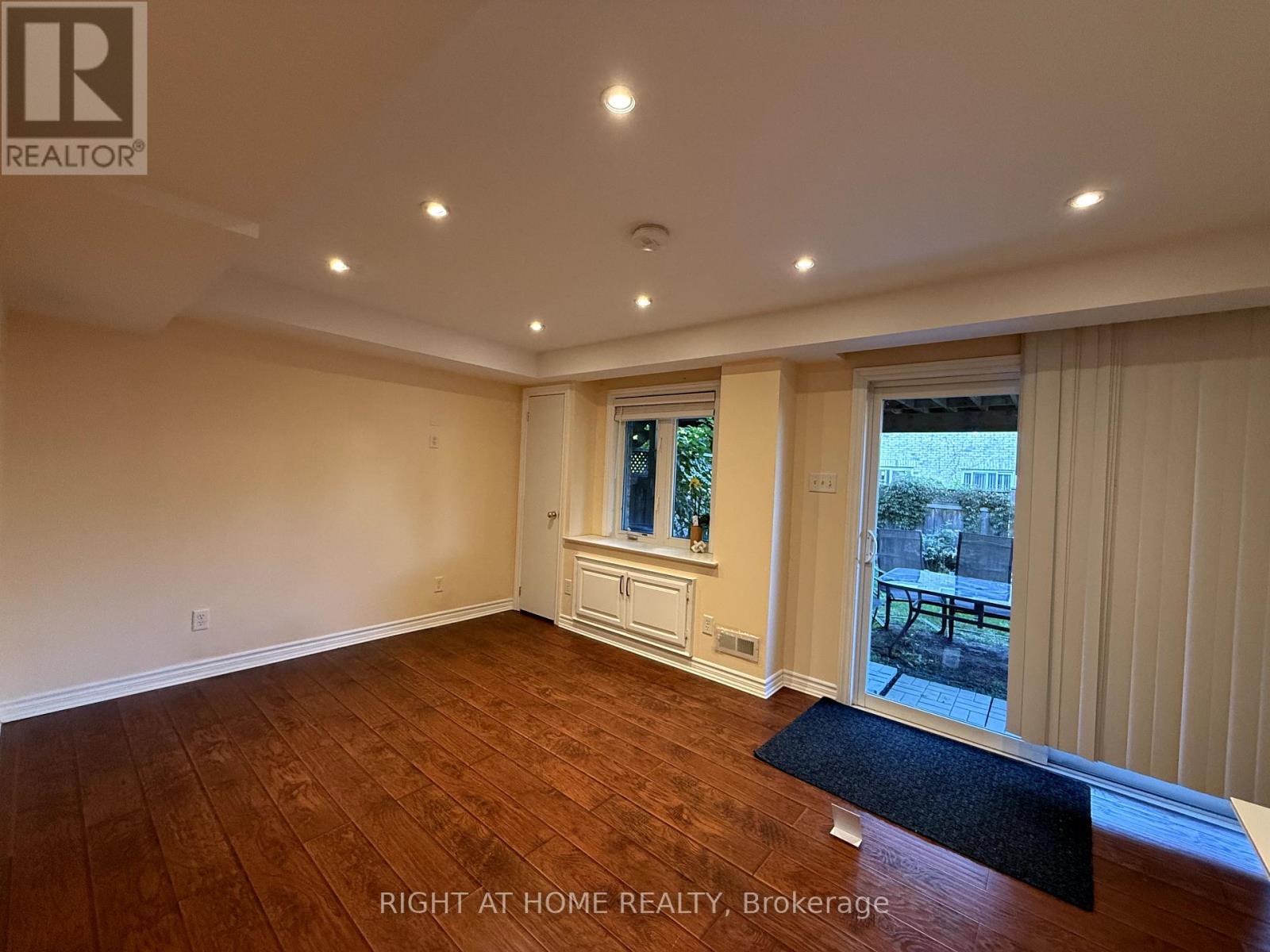 Single Family House for Sale in  WESTOLIVIA TRAIL Vaughan (Patterson) 