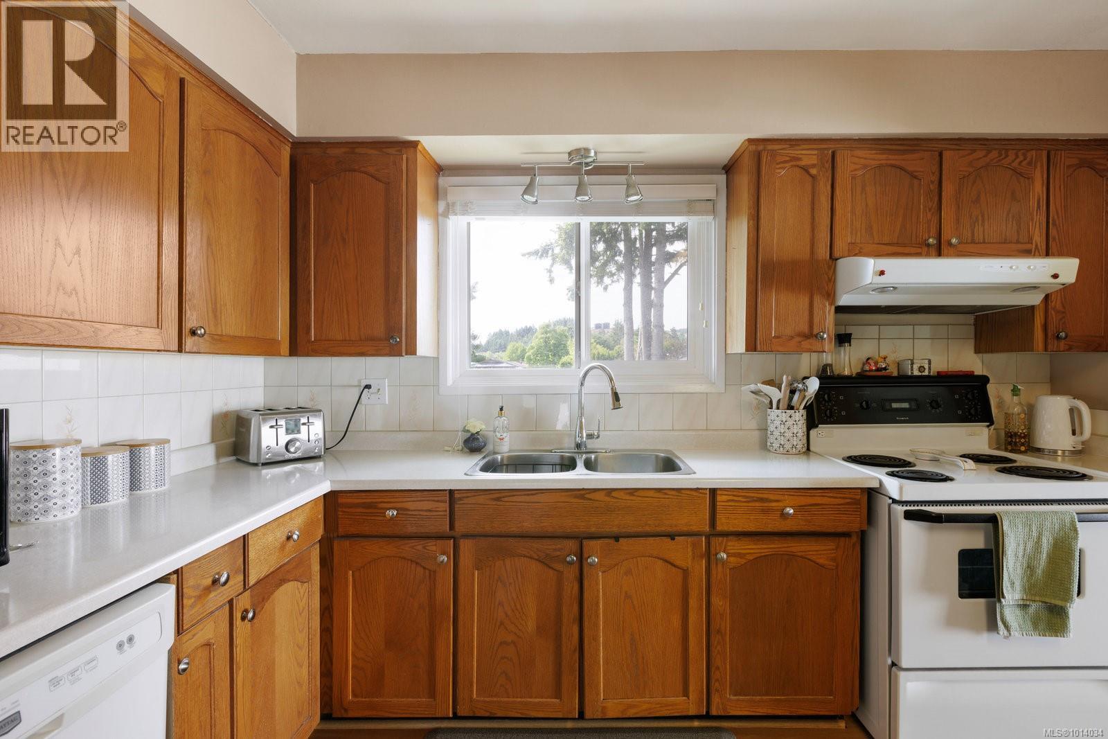  2867 Sooke Lake Road, Langford