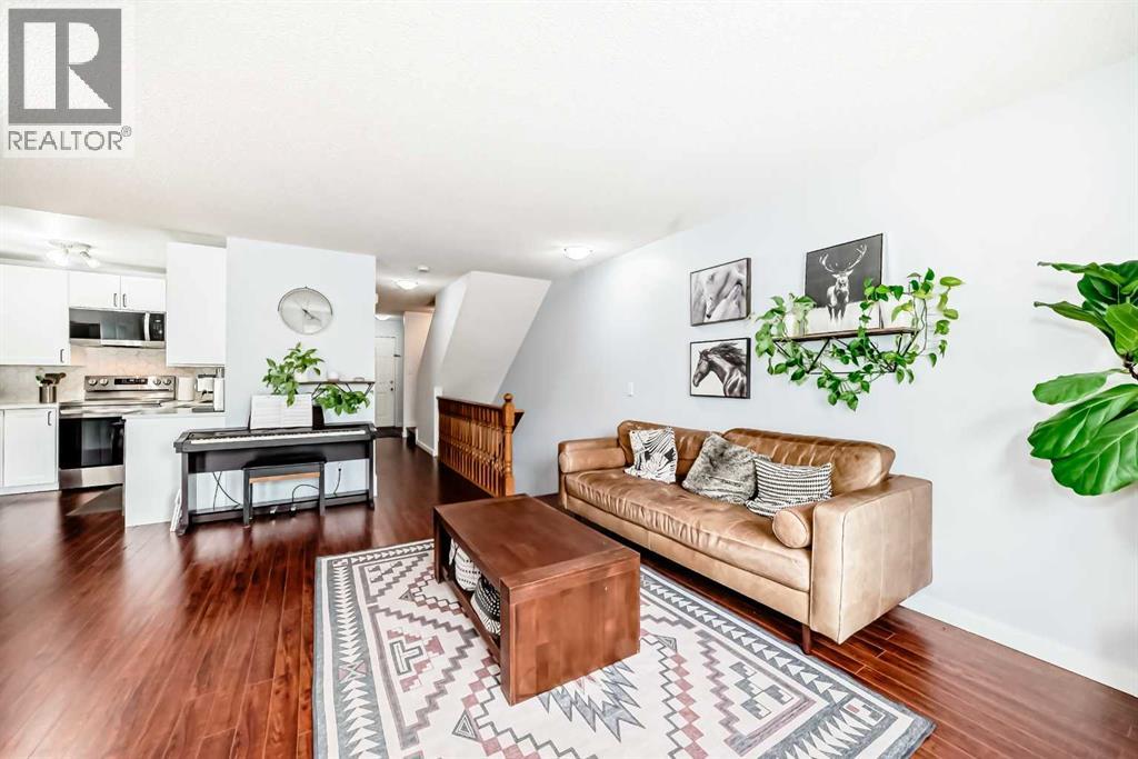 Single Family House for Sale in  Douglas Glen Park SE Douglasdale/Glen Calgary 