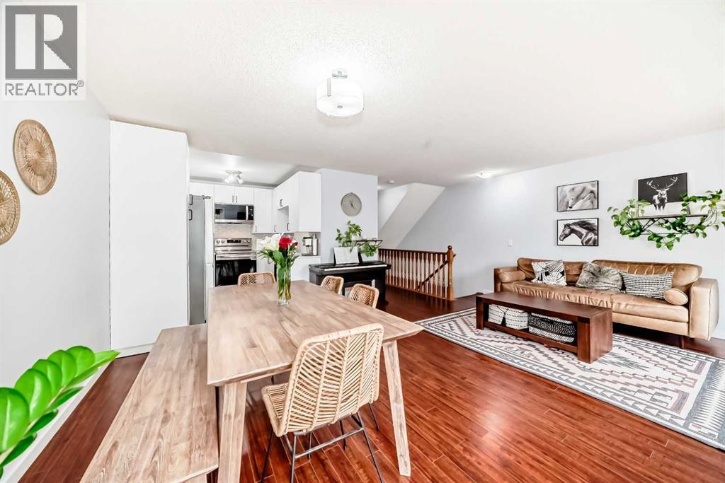 Single Family House for Sale in  Douglas Glen Park SE Douglasdale/Glen Calgary 