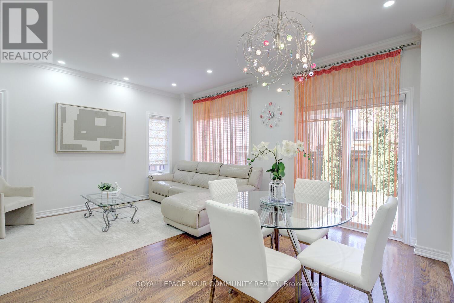 Single Family House for Sale in  LADY LORETTA LANE Vaughan (Patterson) 