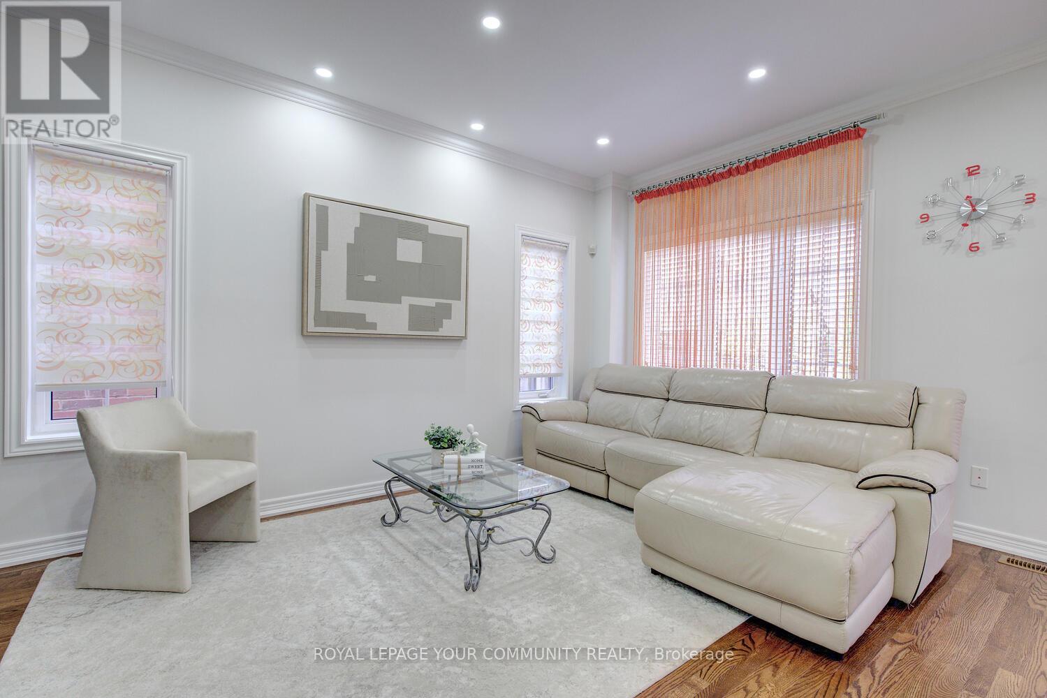 Single Family House for Sale in  LADY LORETTA LANE Vaughan (Patterson) 
