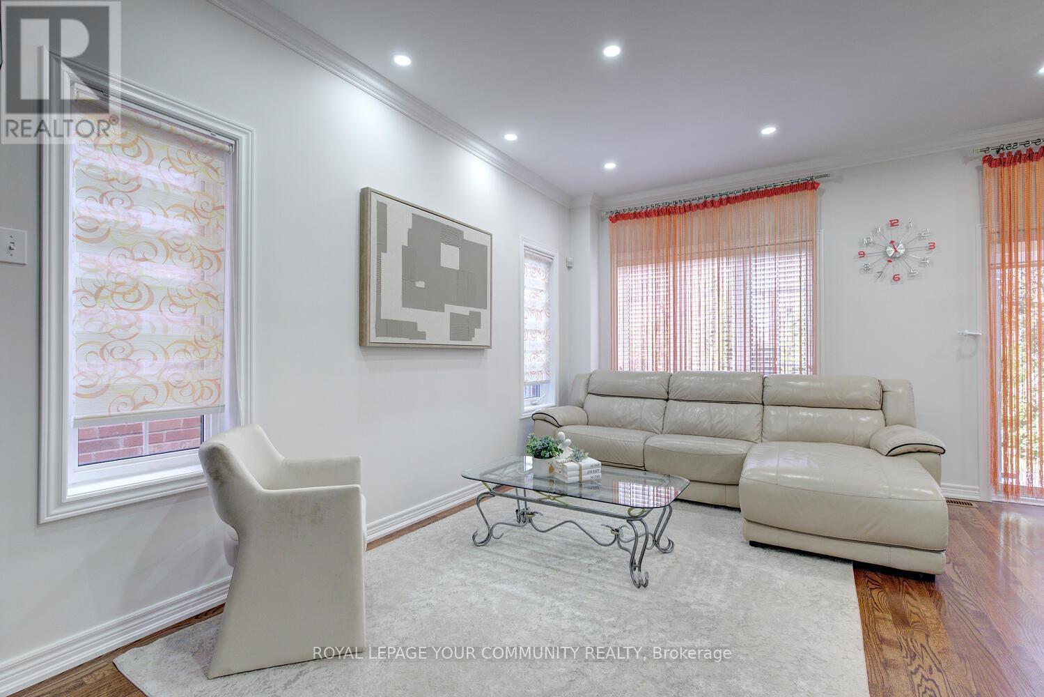 Single Family House for Sale in  LADY LORETTA LANE Vaughan (Patterson) 