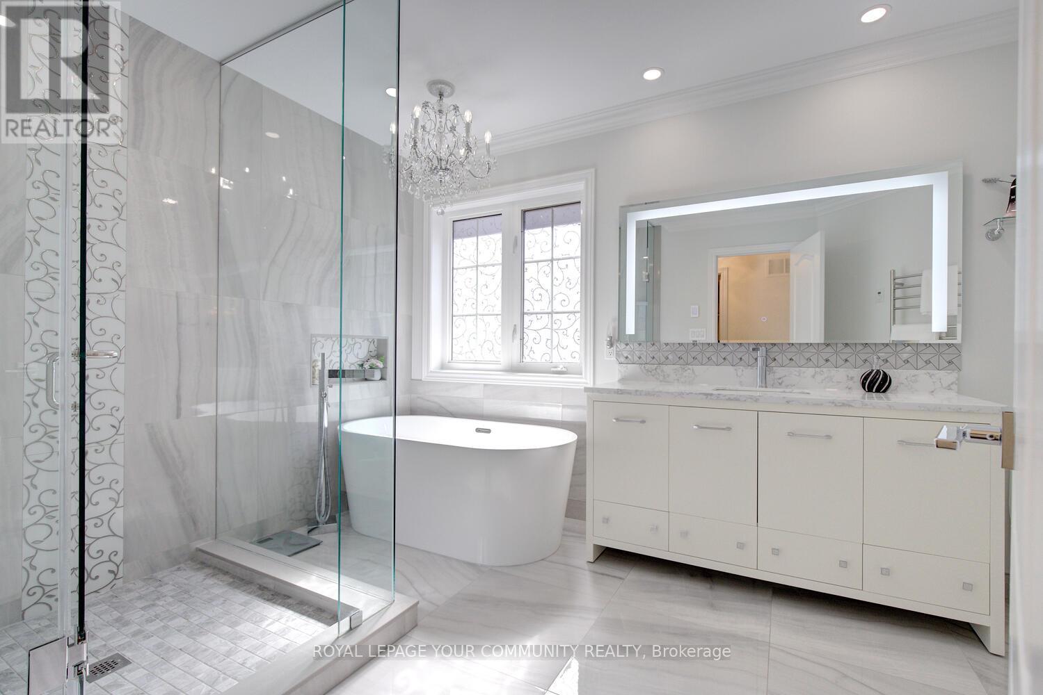 Single Family House for Sale in  LADY LORETTA LANE Vaughan (Patterson) 