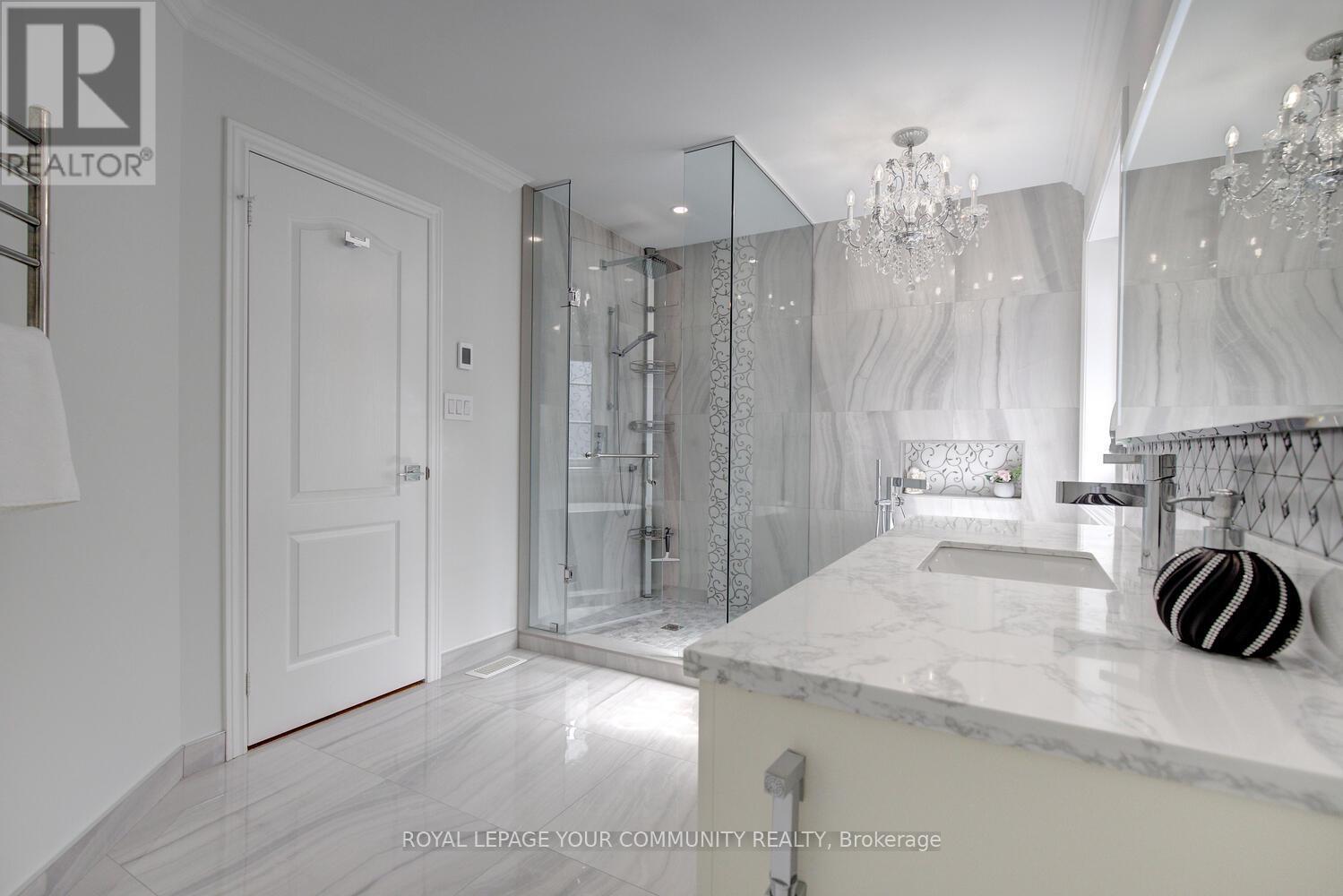 Single Family House for Sale in  LADY LORETTA LANE Vaughan (Patterson) 
