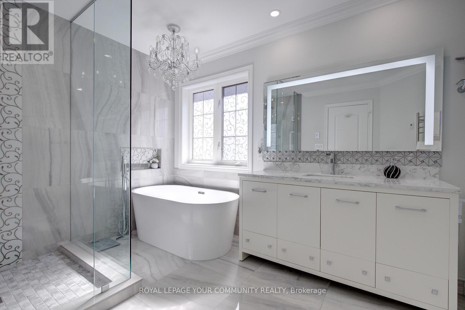 Single Family House for Sale in  LADY LORETTA LANE Vaughan (Patterson) 