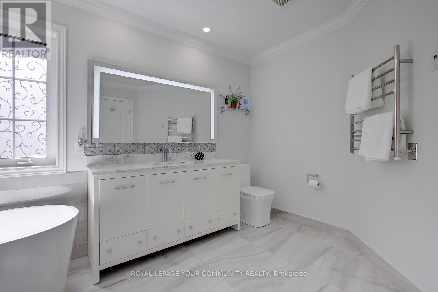 Single Family House for Sale in  LADY LORETTA LANE Vaughan (Patterson) 