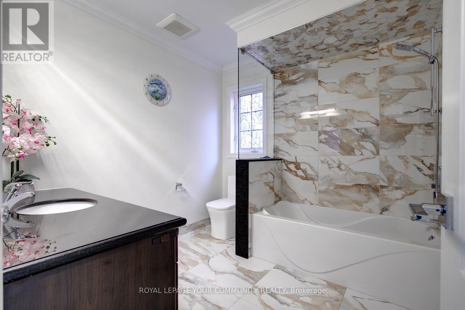 Single Family House for Sale in  LADY LORETTA LANE Vaughan (Patterson) 