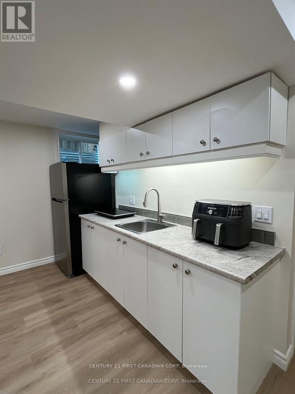 2062 CHERRYWOOD TRAIL - Photo 3 of 7, London North (North M), Ontario