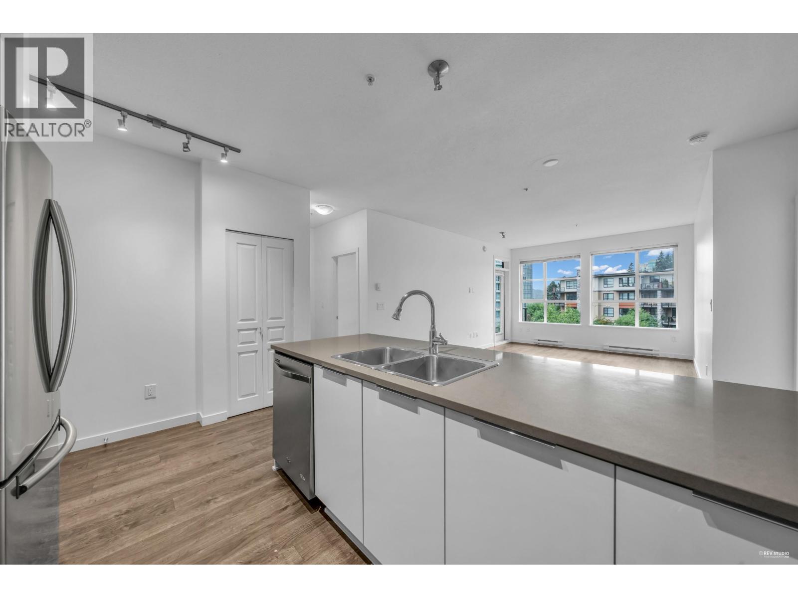 411 1152 WINDSOR MEWS, Coquitlam