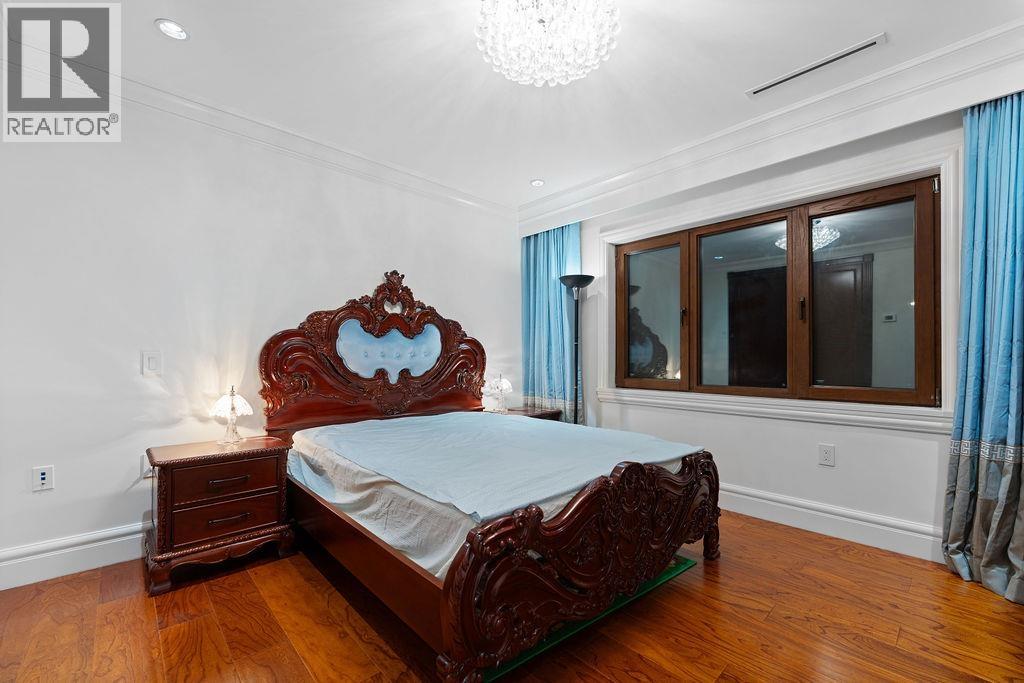 1327 CHARTWELL DRIVE, West Vancouver