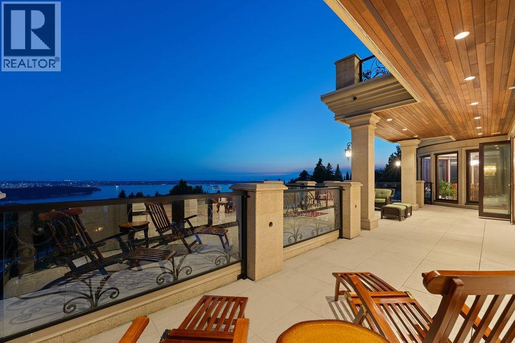 1327 CHARTWELL DRIVE, West Vancouver