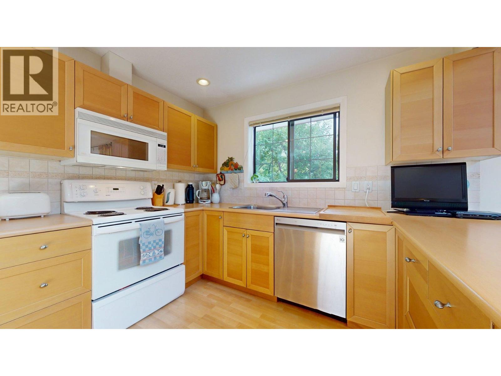 41343 KINGSWOOD ROAD, Squamish