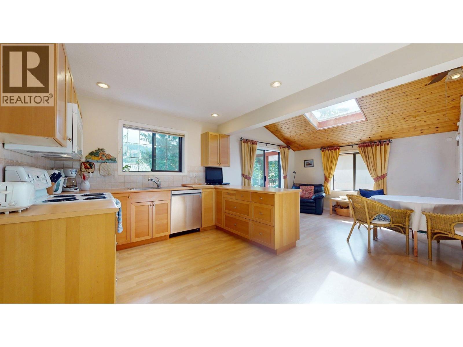 41343 KINGSWOOD ROAD, Squamish