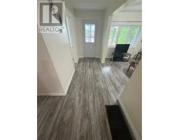 3 Davis Lane thumbnail 18