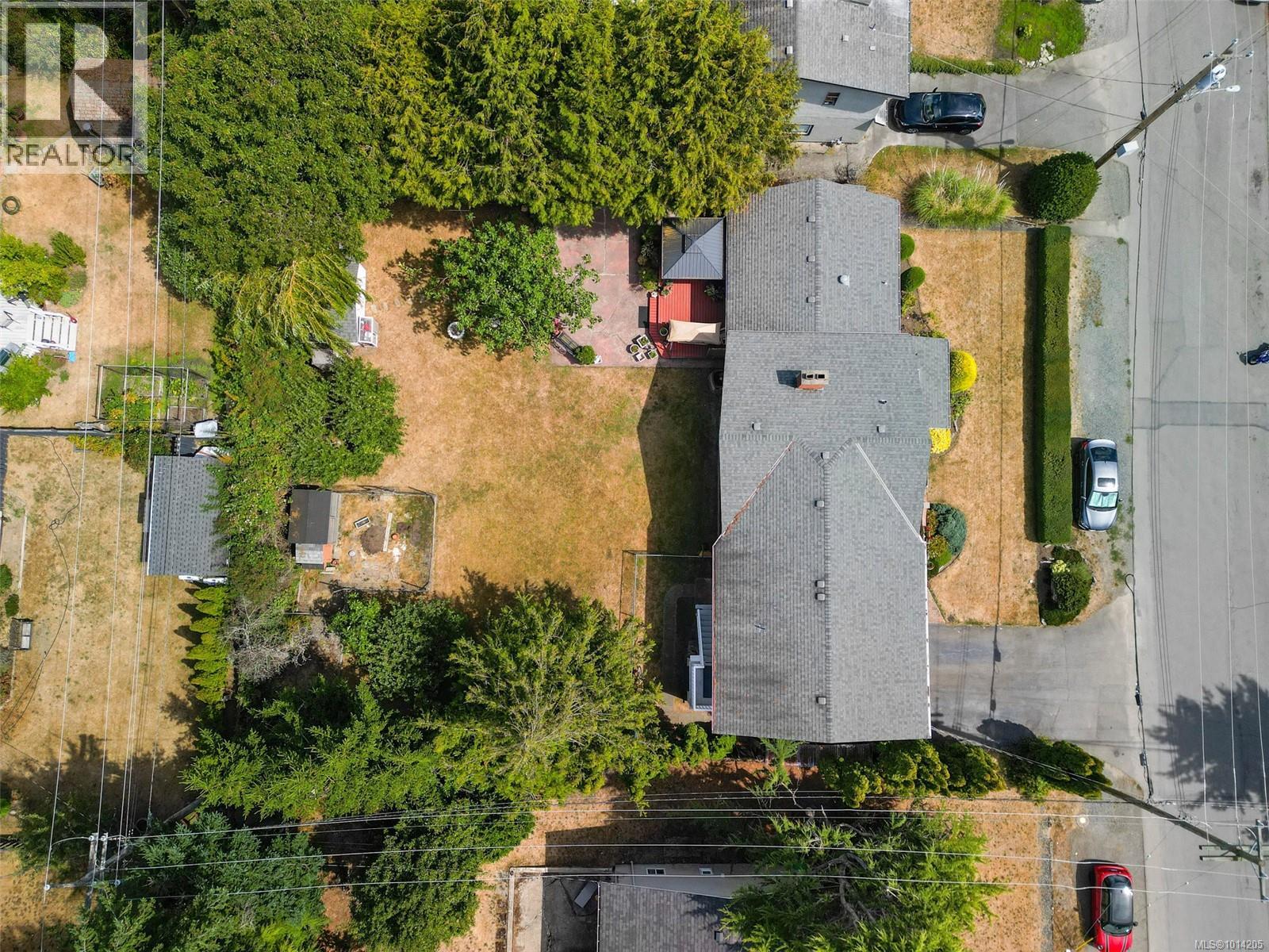 1844 Fairburn Dr, Saanich