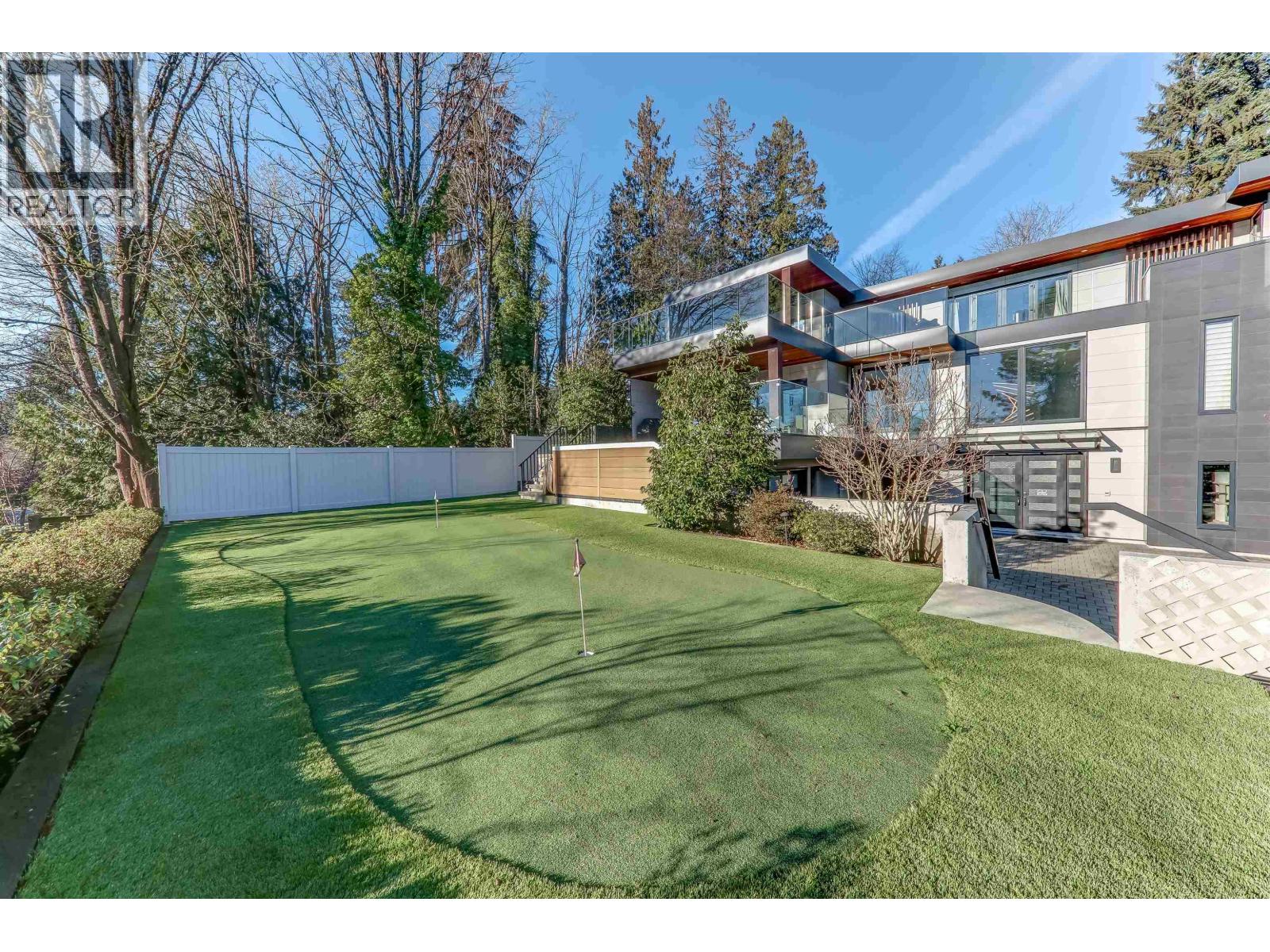 1497 QUEENS AVENUE, West Vancouver