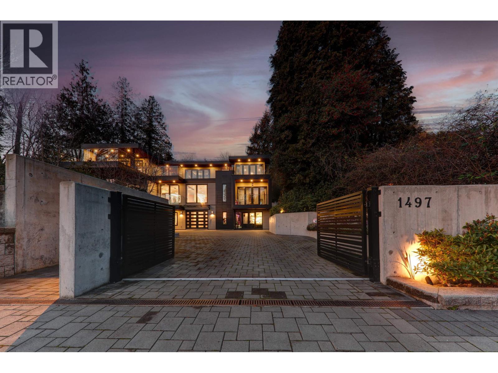 1497 QUEENS AVENUE, West Vancouver