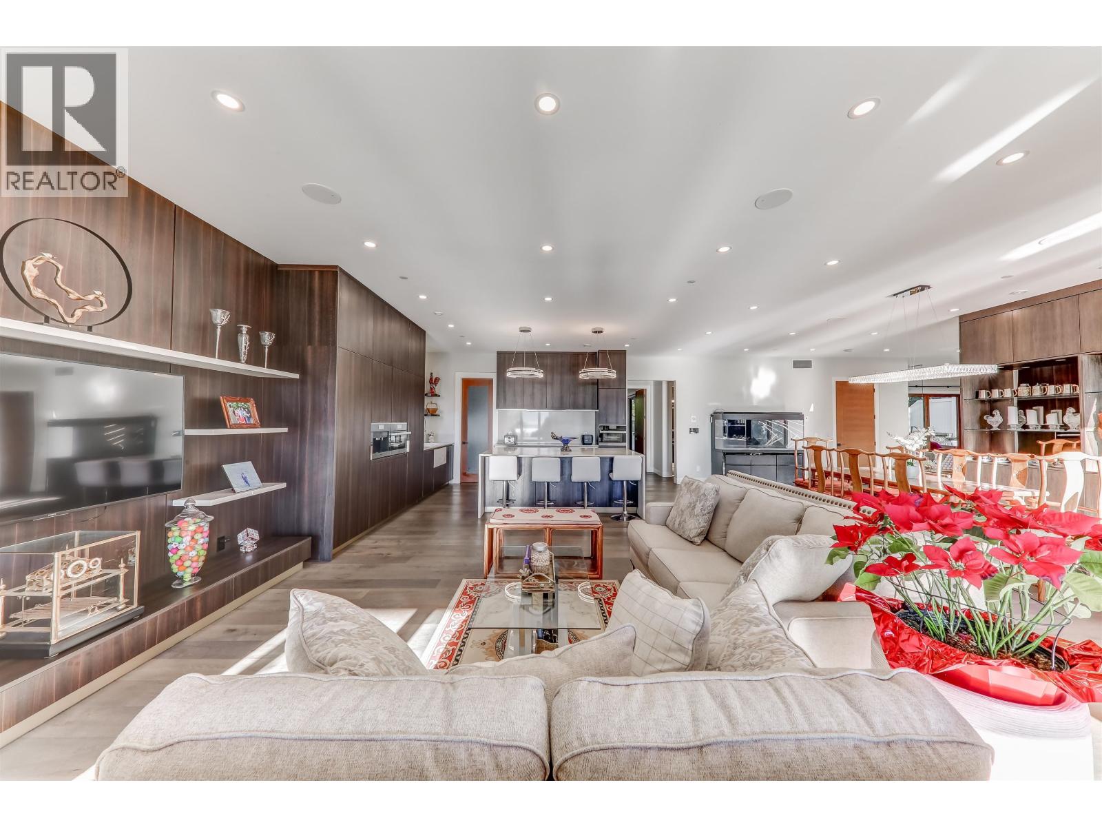 1497 QUEENS AVENUE, West Vancouver