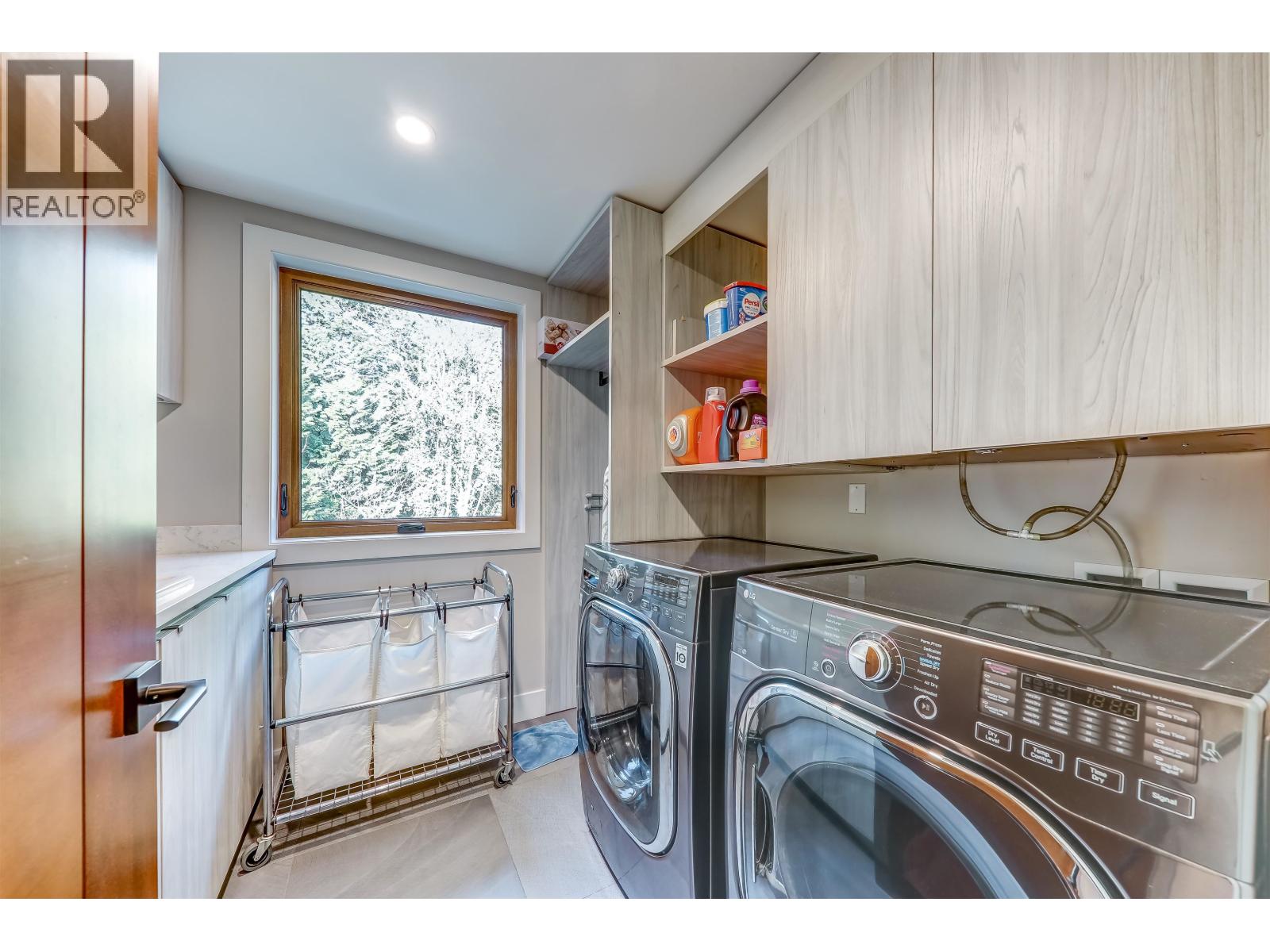 1497 QUEENS AVENUE, West Vancouver