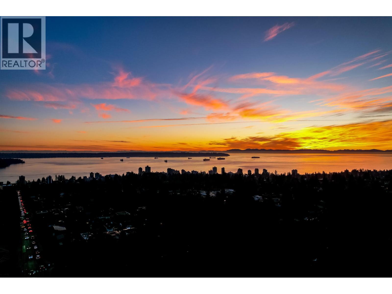 1497 QUEENS AVENUE, West Vancouver