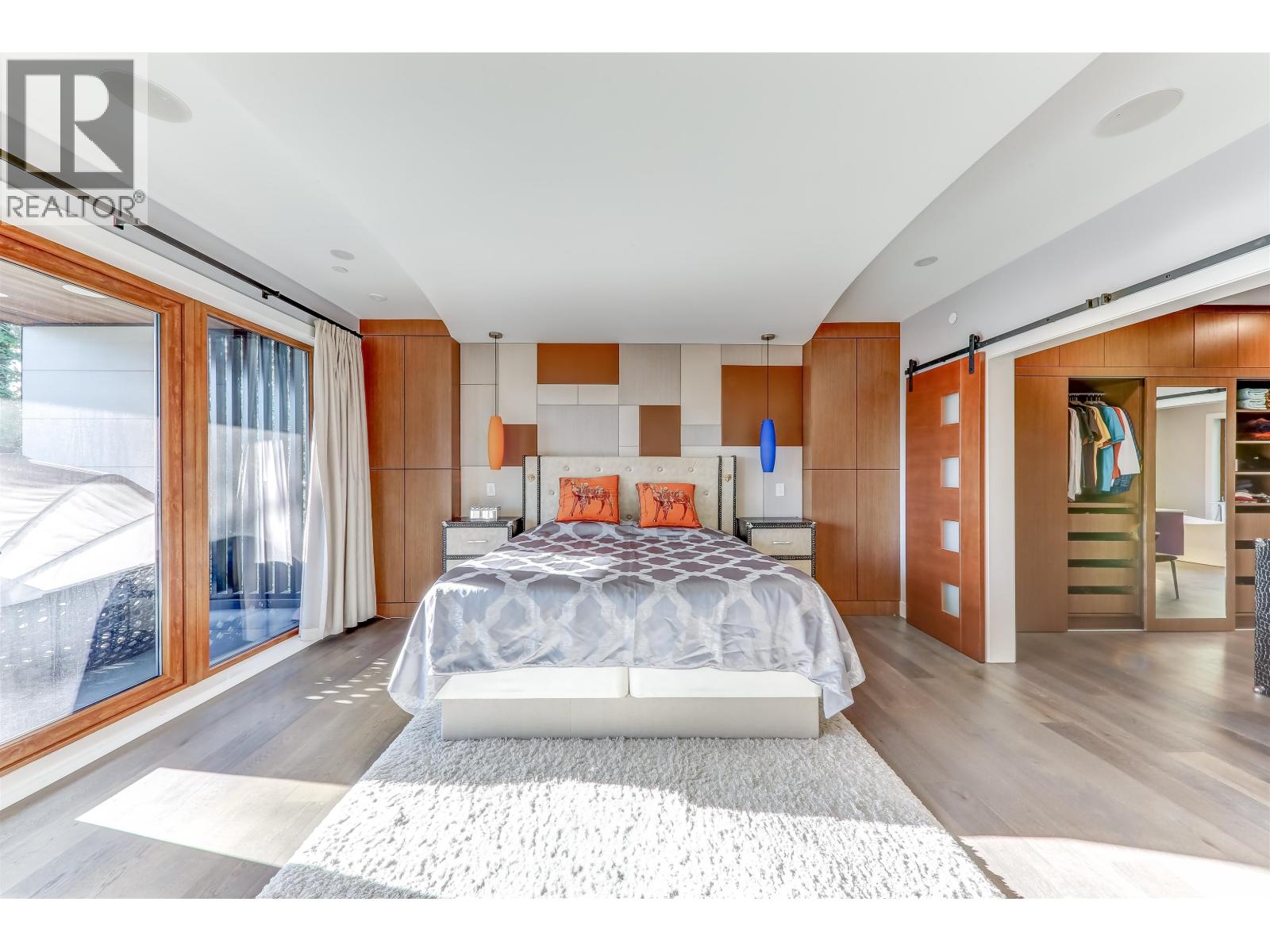 1497 QUEENS AVENUE, West Vancouver