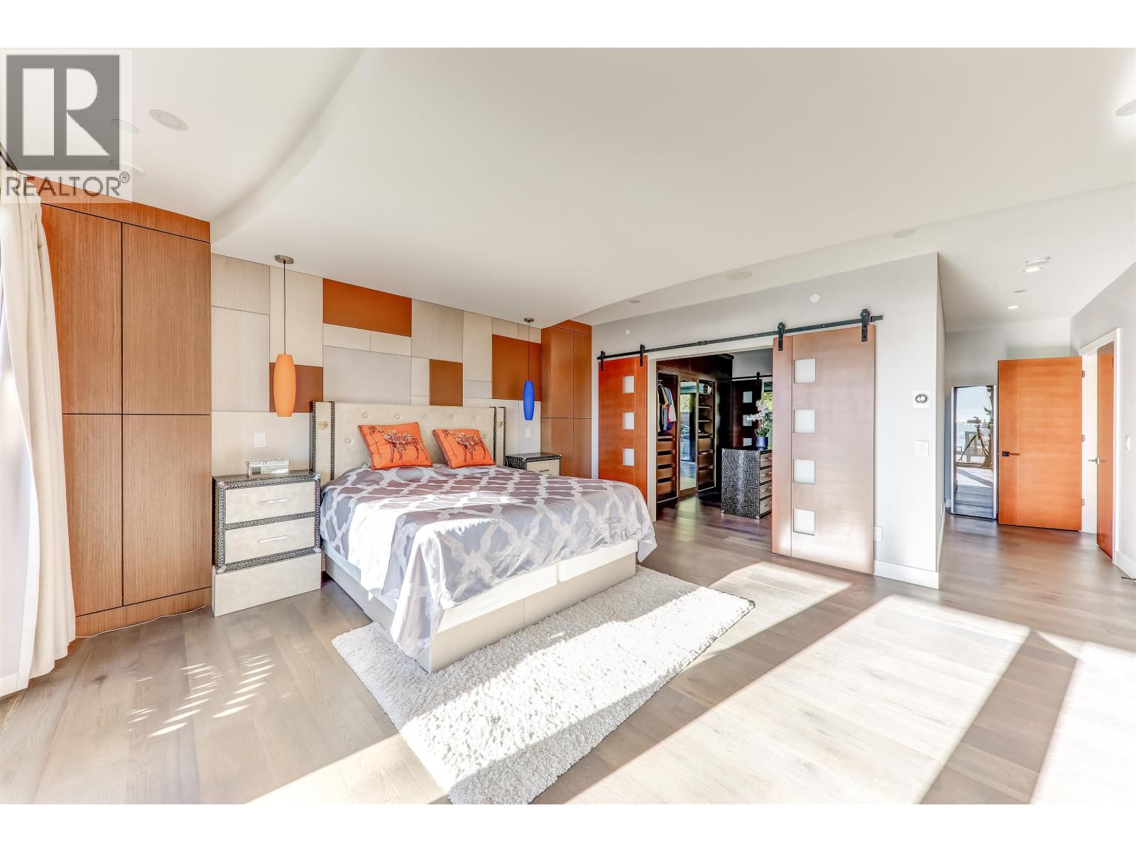 1497 QUEENS AVENUE, West Vancouver