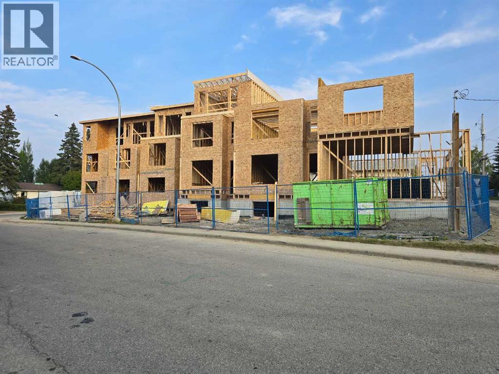Multi-family House for Sale in  Montana Crescent NW Montgomery Calgary 