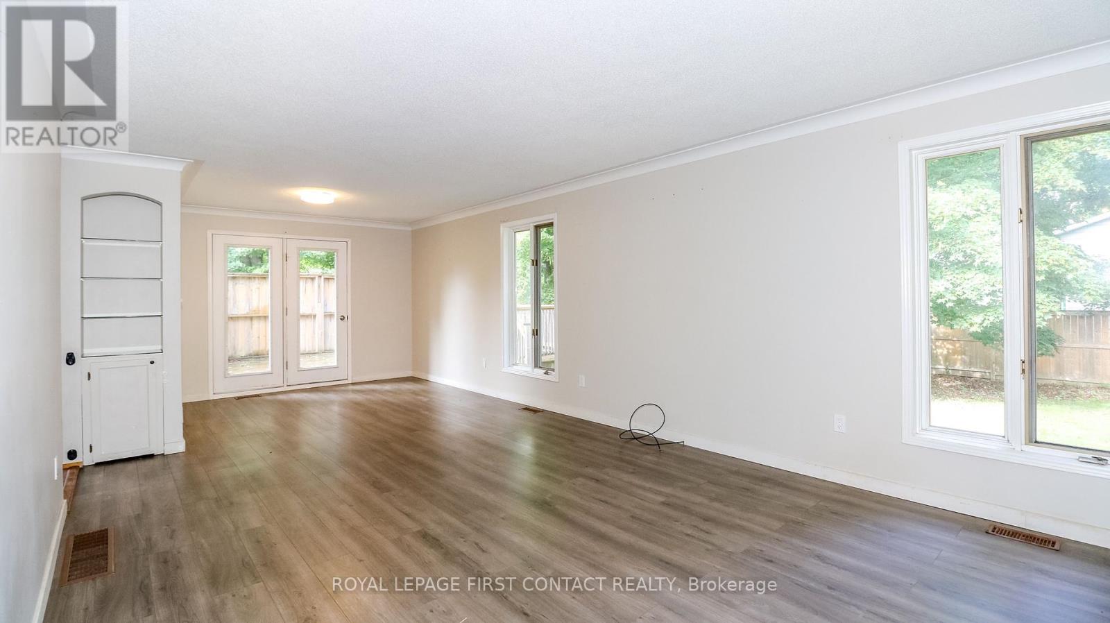 24 HOWARD AVENUE - 12