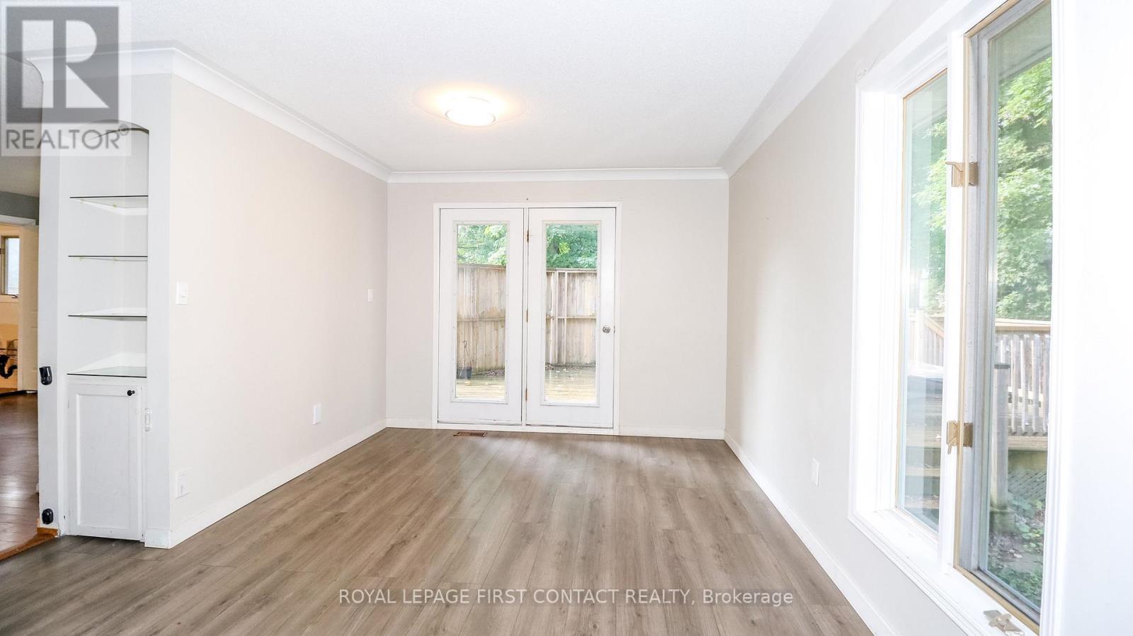 24 HOWARD AVENUE - 14