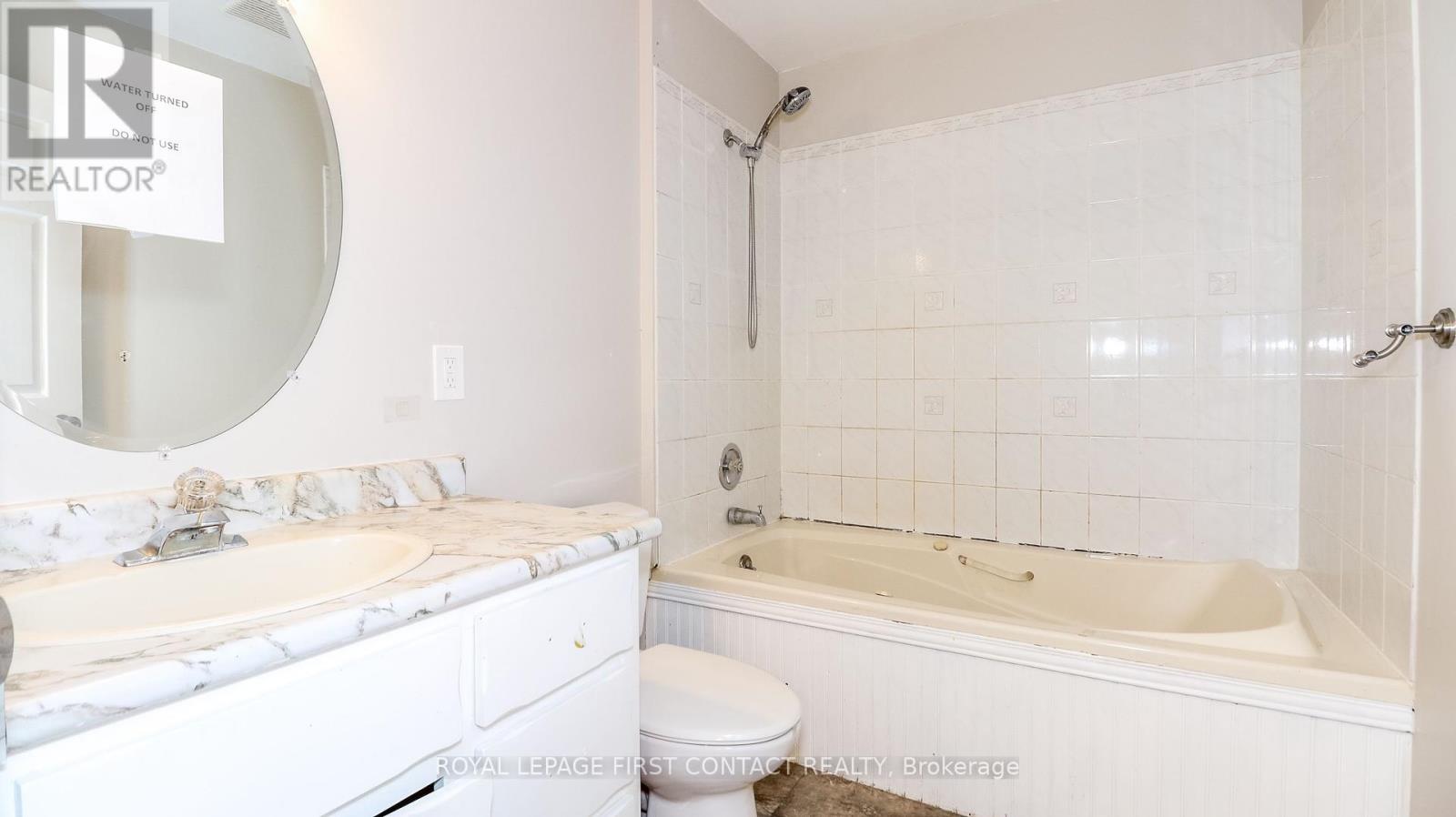24 HOWARD AVENUE - 16