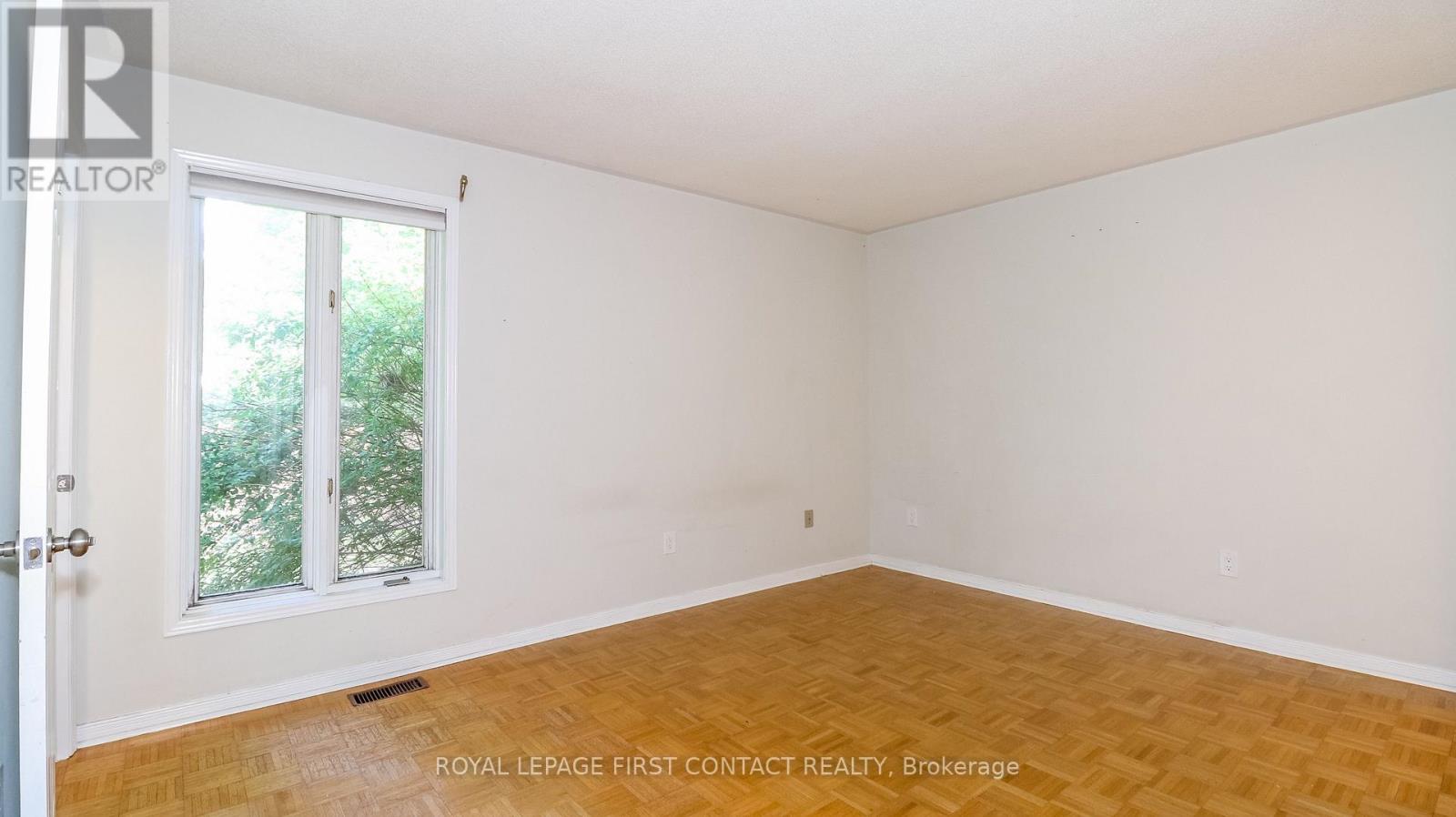 24 HOWARD AVENUE - 20
