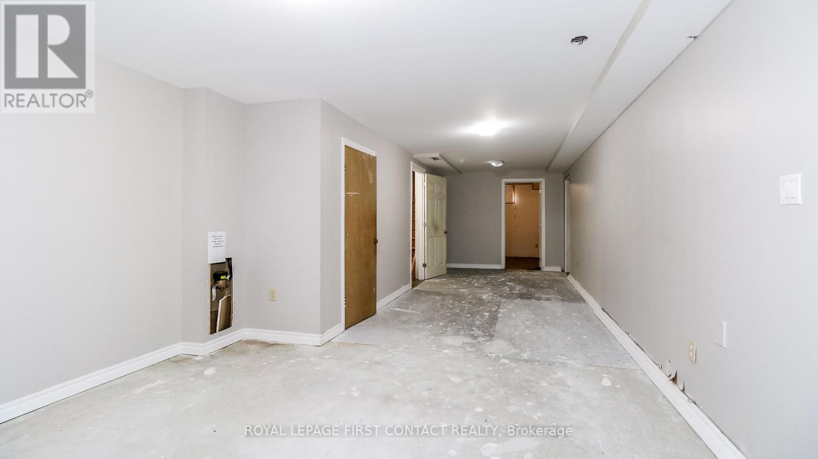 24 HOWARD AVENUE - 29
