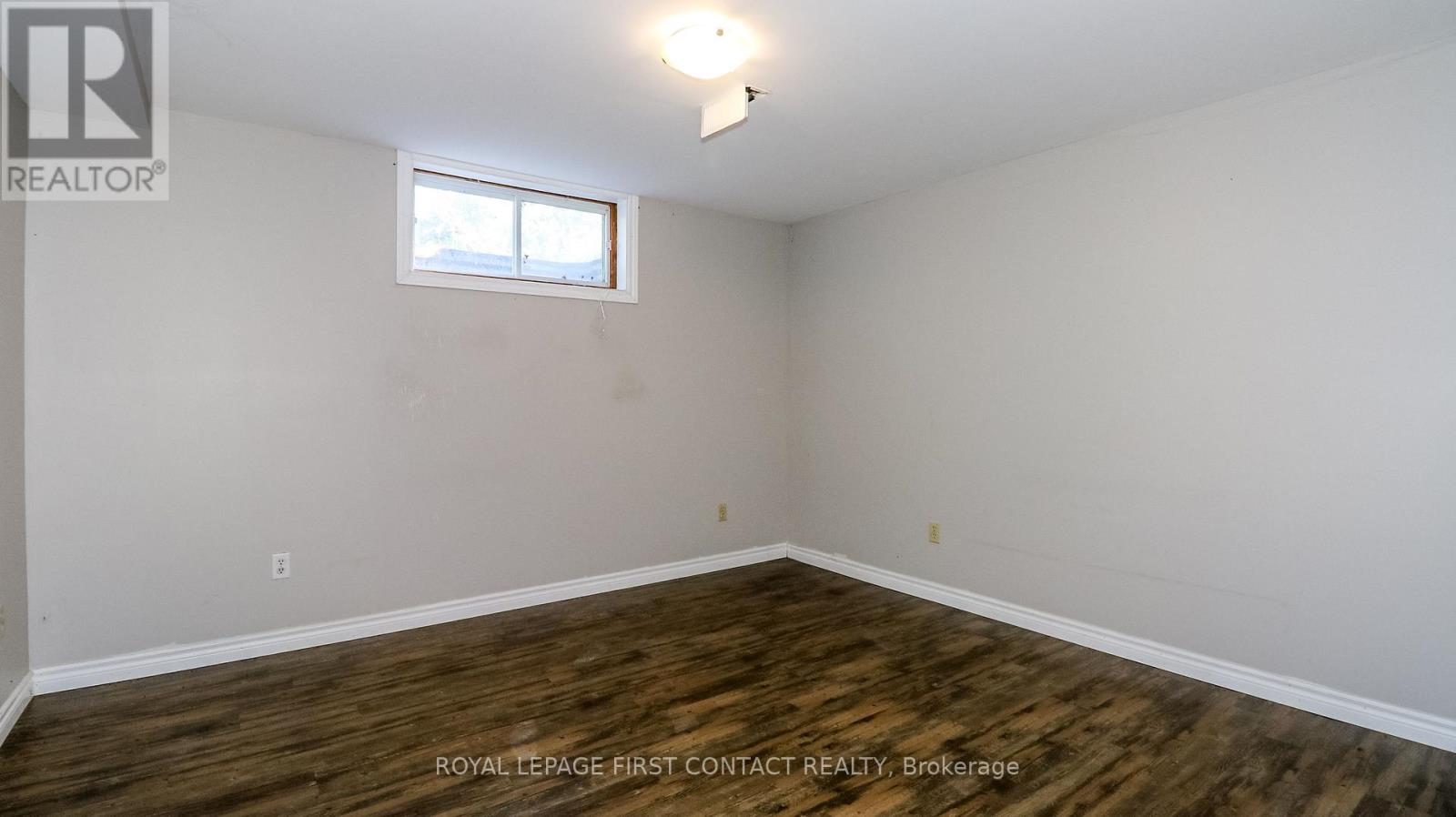 24 HOWARD AVENUE - 30