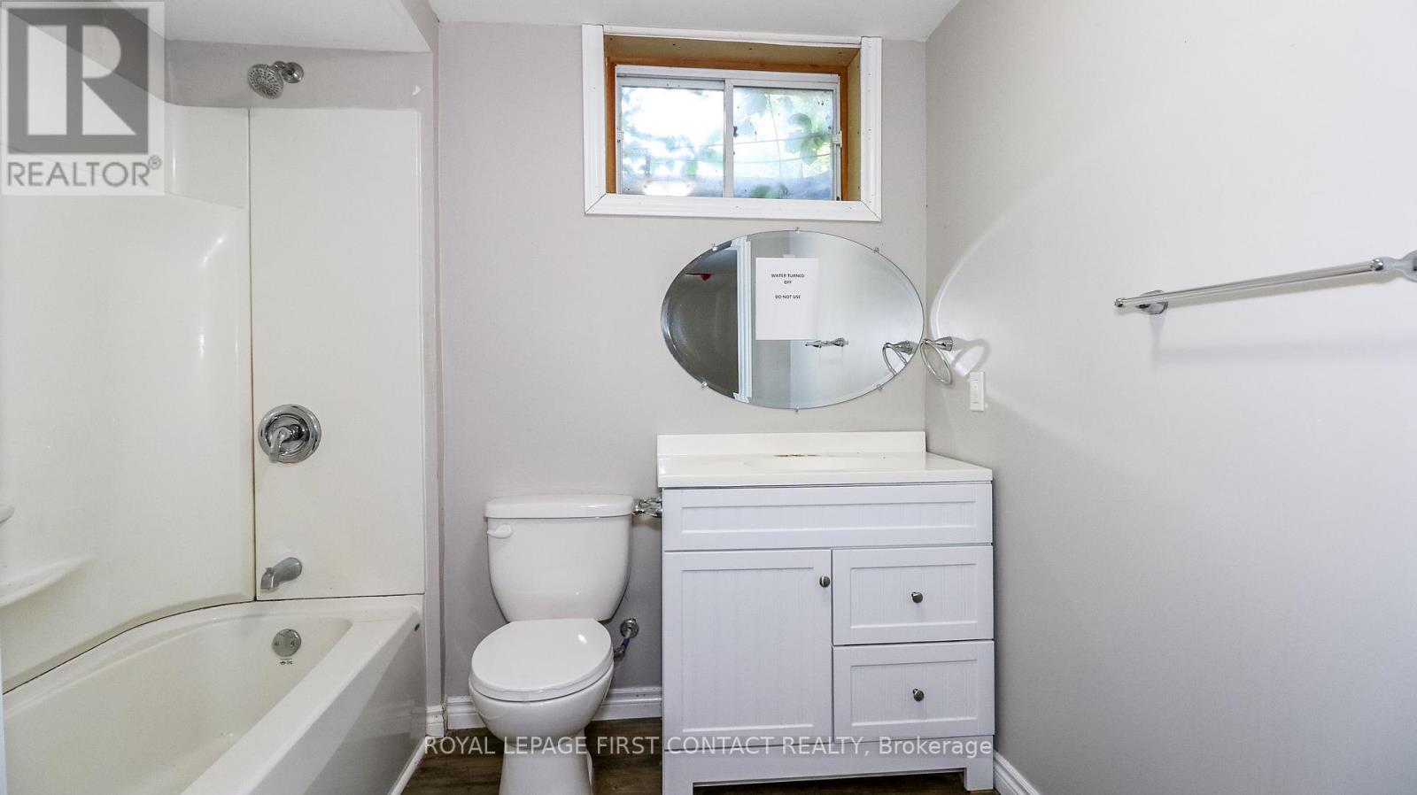 24 HOWARD AVENUE - 33