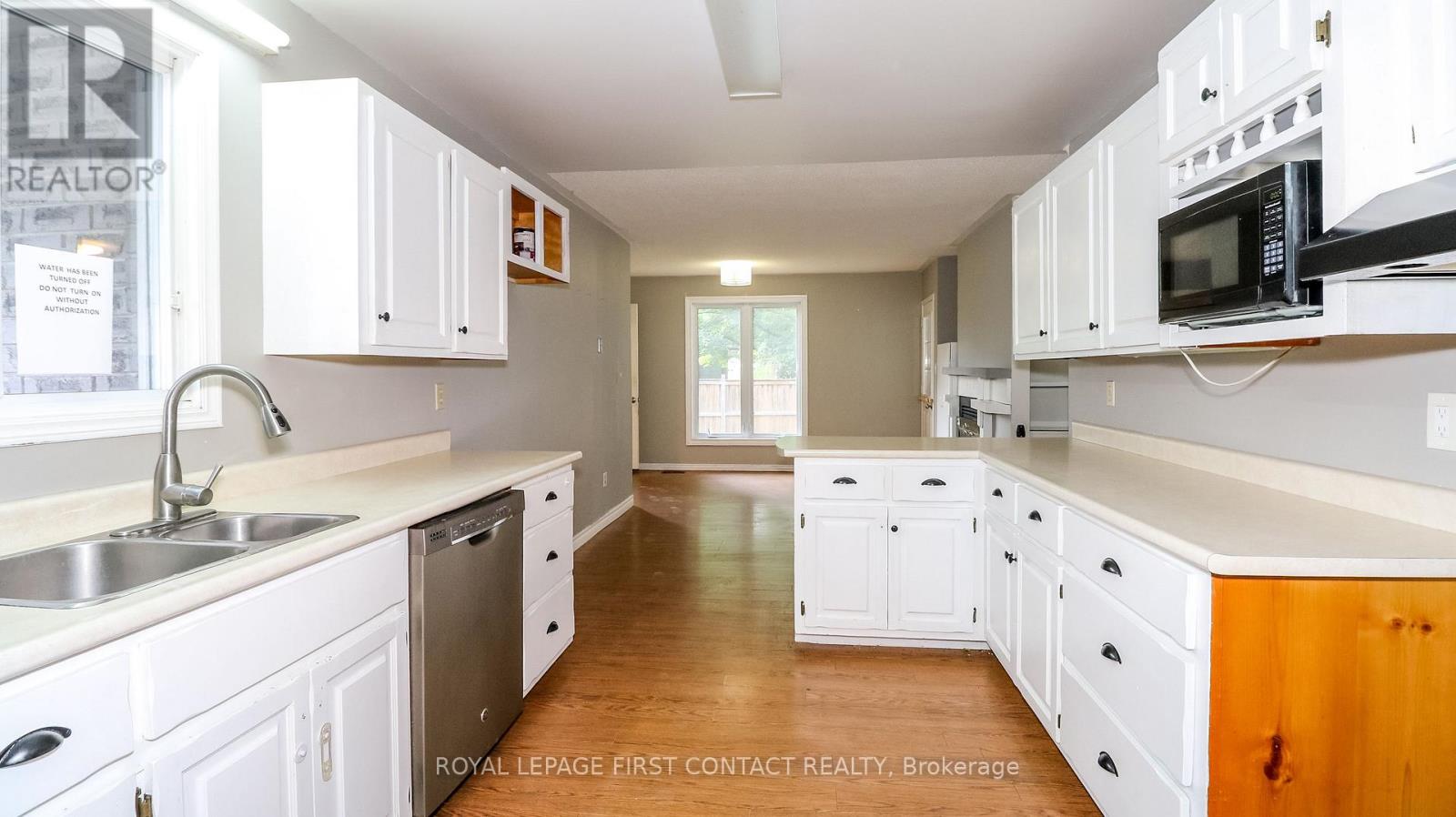 24 HOWARD AVENUE - 5