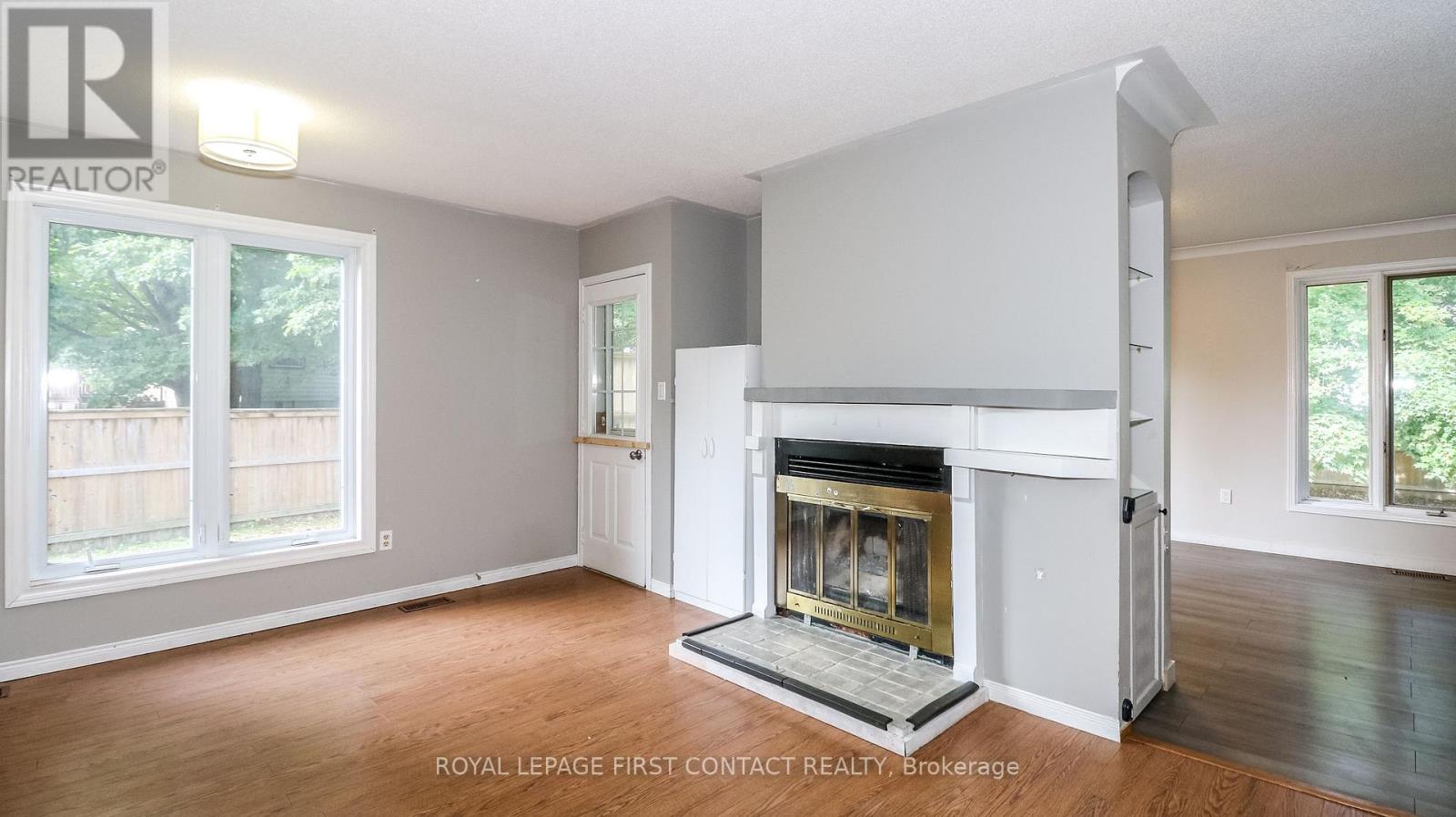 24 HOWARD AVENUE - 8