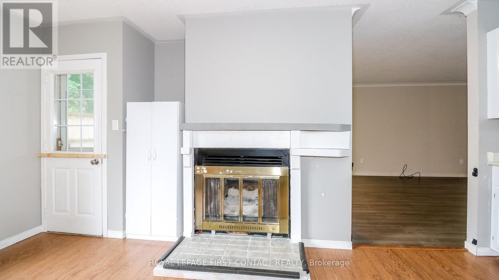 24 HOWARD AVENUE - 9