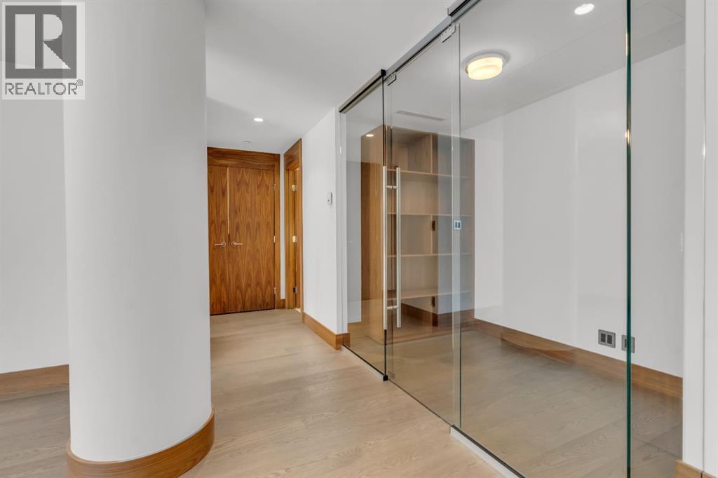 Single Family House for Sale in    Avenue SW Eau Claire Calgary 