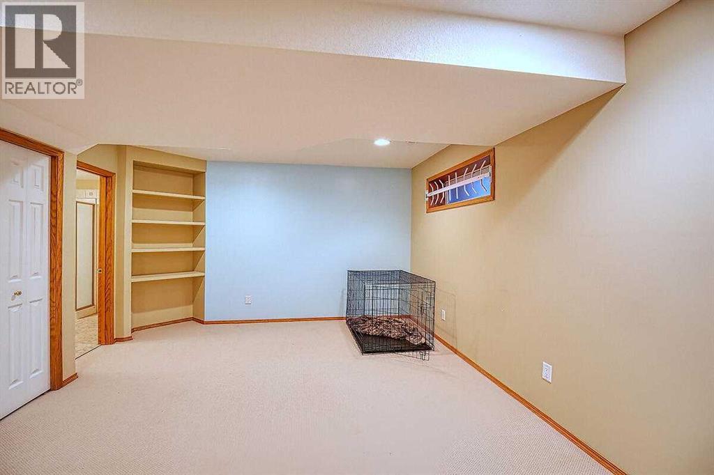 Single Family House for Sale in  Riverside Circle SE Riverbend Calgary 