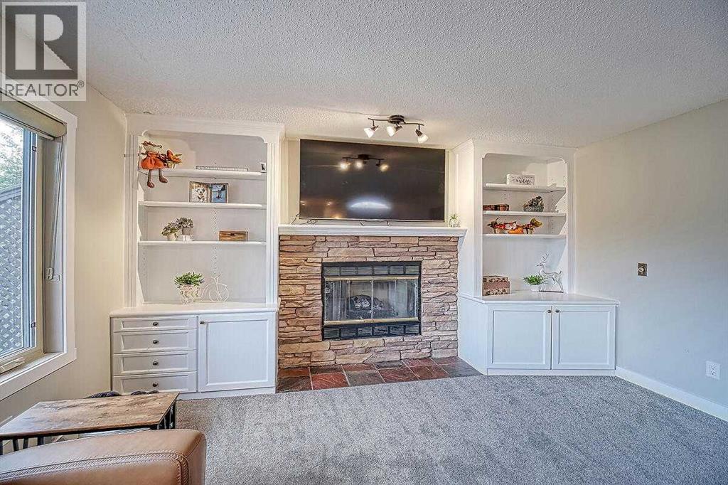 Single Family House for Sale in  Riverside Circle SE Riverbend Calgary 