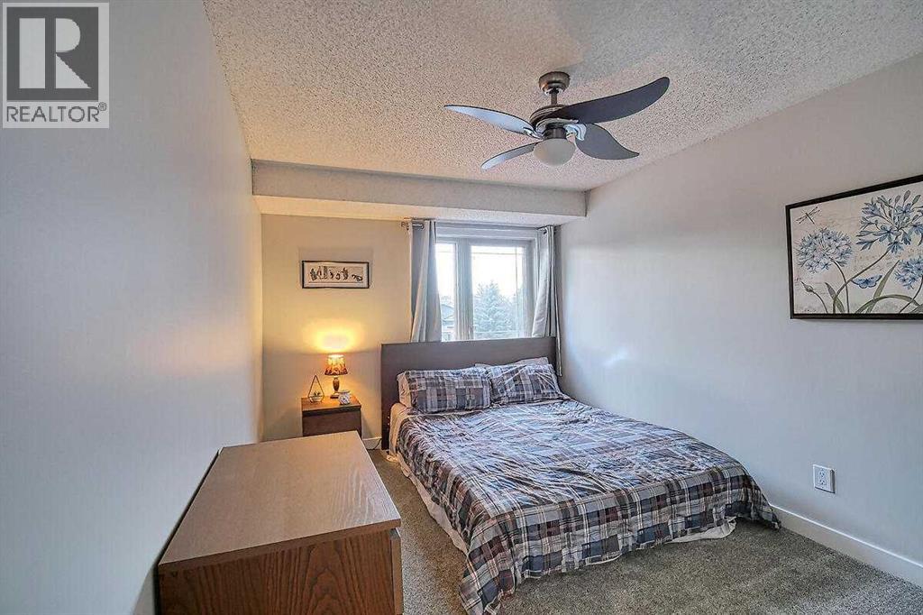 Single Family House for Sale in  Riverside Circle SE Riverbend Calgary 