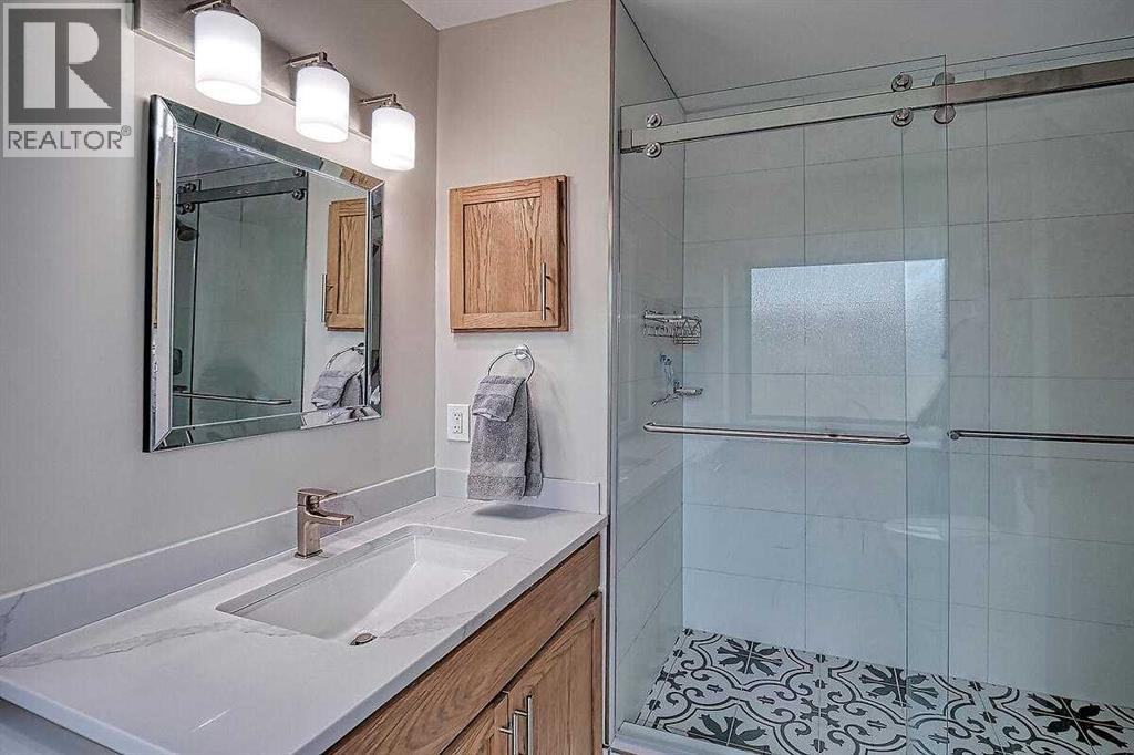 Single Family House for Sale in  Riverside Circle SE Riverbend Calgary 