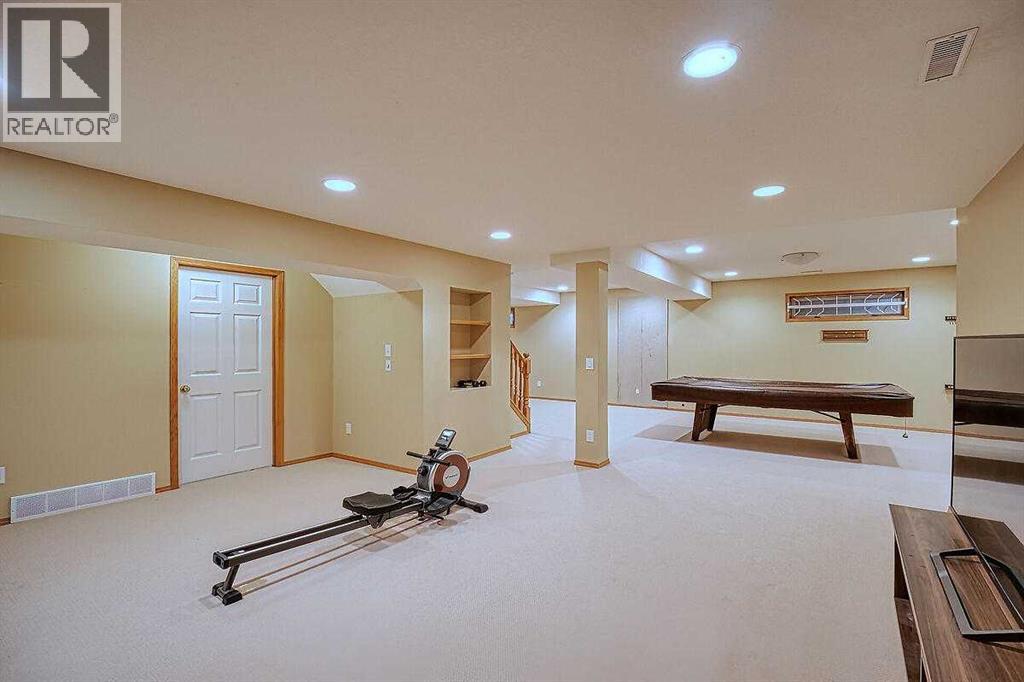 Single Family House for Sale in  Riverside Circle SE Riverbend Calgary 