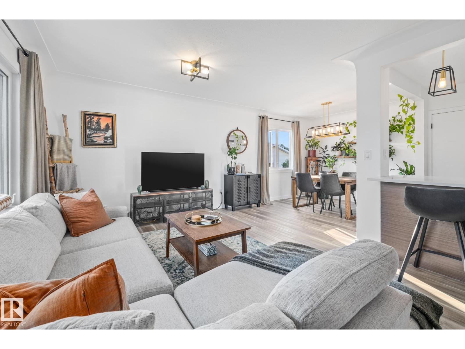 Single Family House Bungalow for Sale in   AV NW Edmonton 