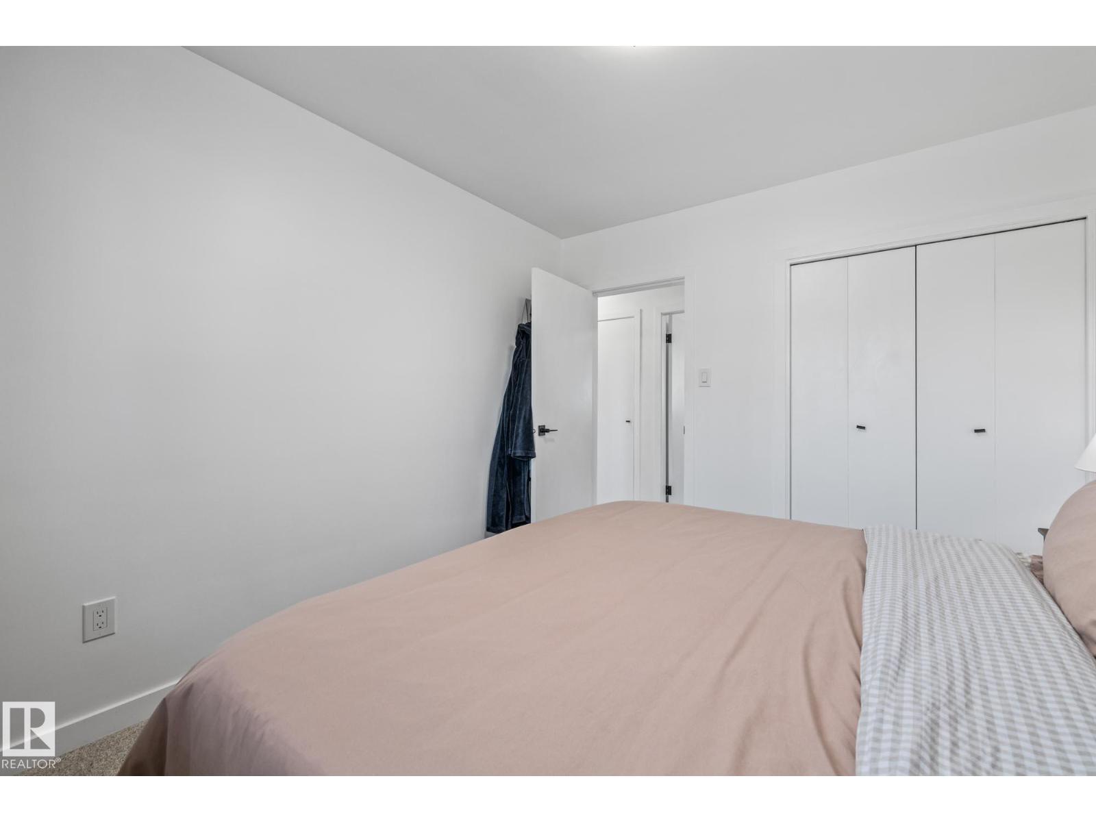 Single Family House Bungalow for Sale in   AV NW Edmonton 