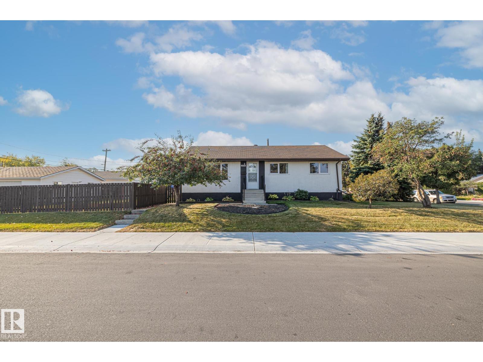 Single Family House Bungalow for Sale in   AV NW Edmonton 