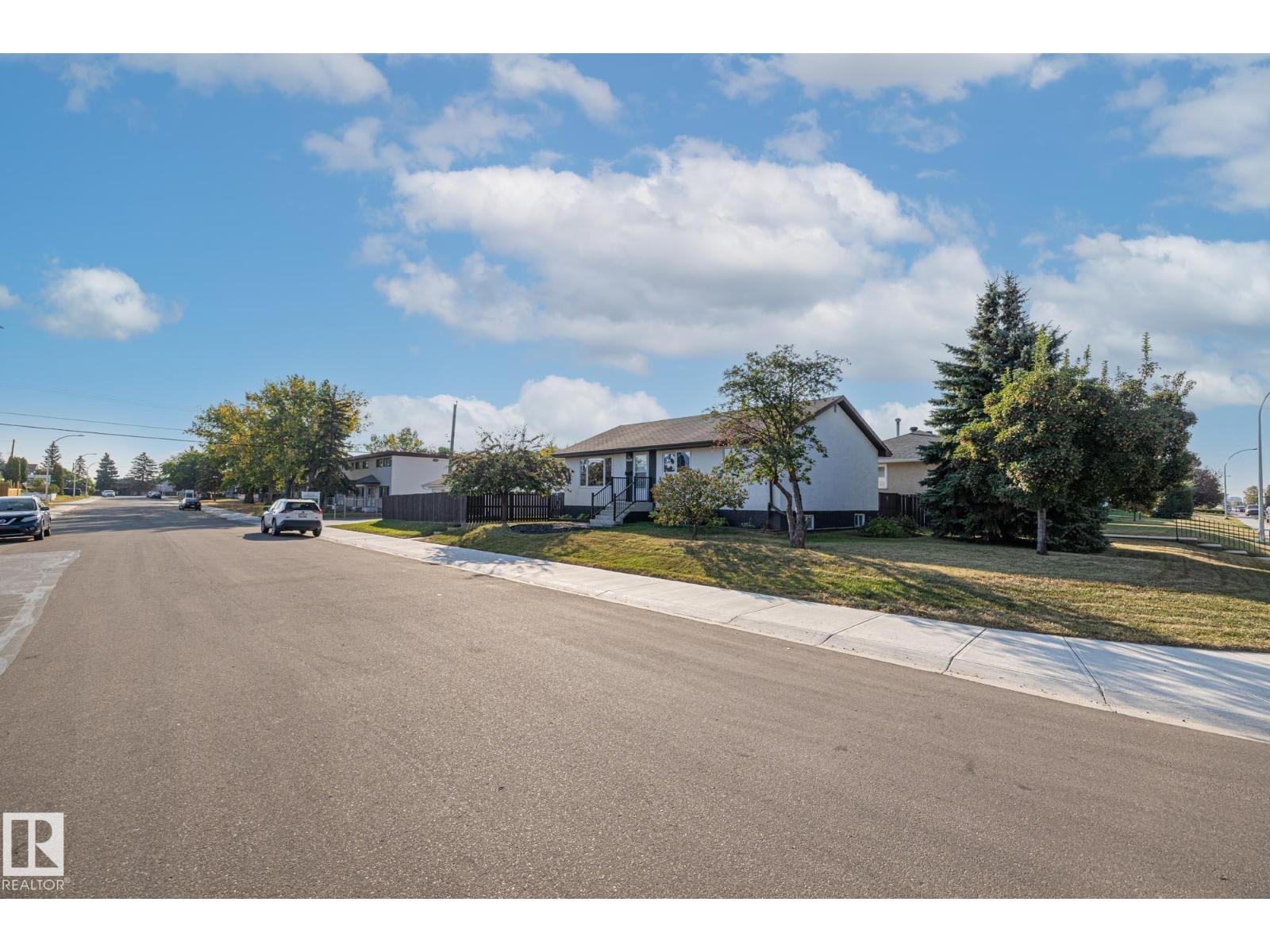 Single Family House Bungalow for Sale in   AV NW Edmonton 