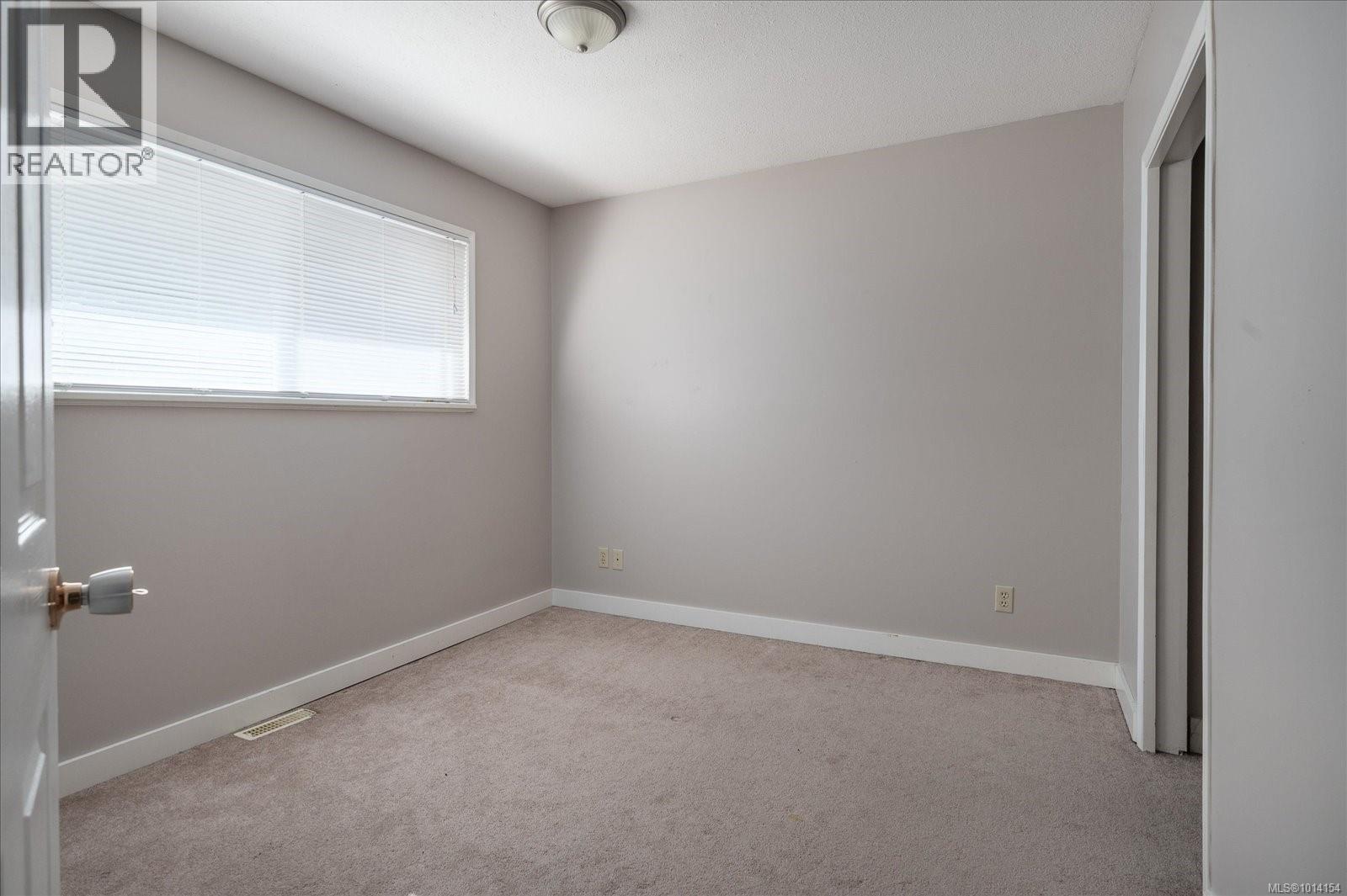 105 McColl Rd, Bowser