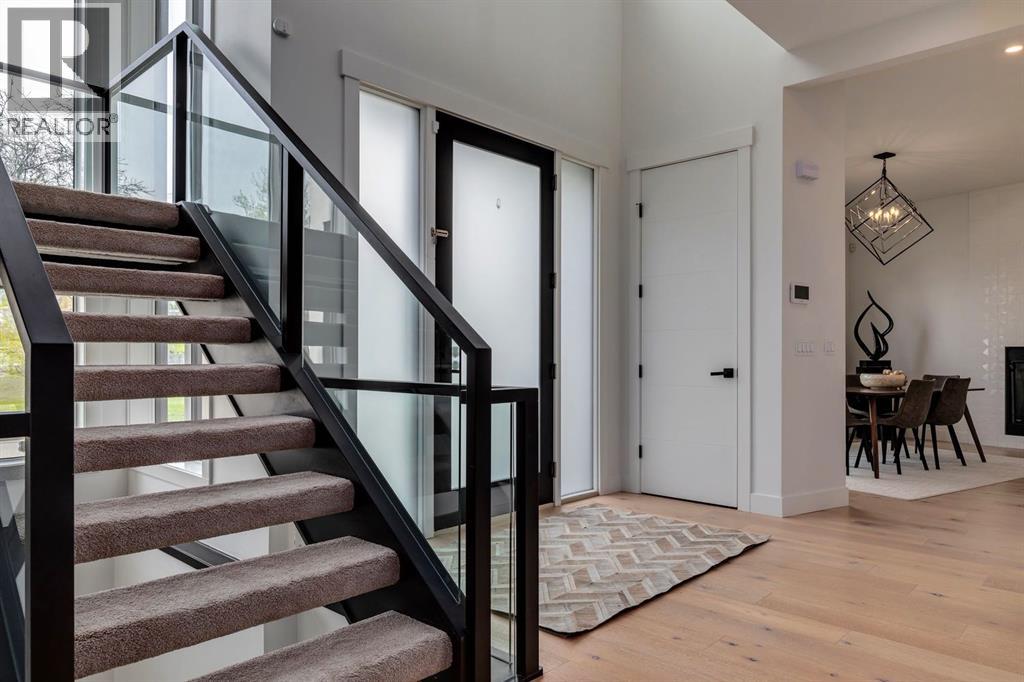 Single Family House for Sale in   Avenue NW Parkdale Calgary 